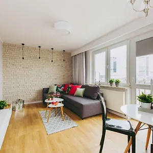 Апартаменты Oomph Downtown 